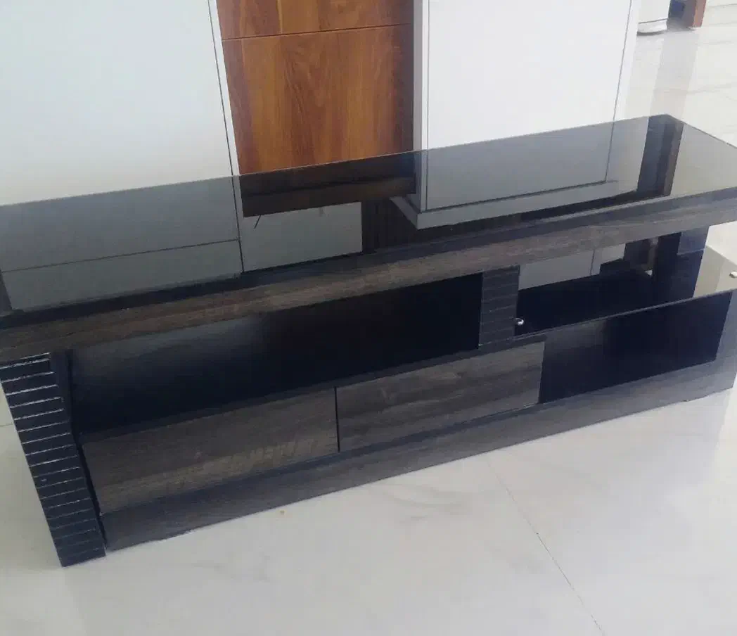 میز تلوزیون بسیار تمیز و سالم|میز تلویزیون|کرمان, |دیوار