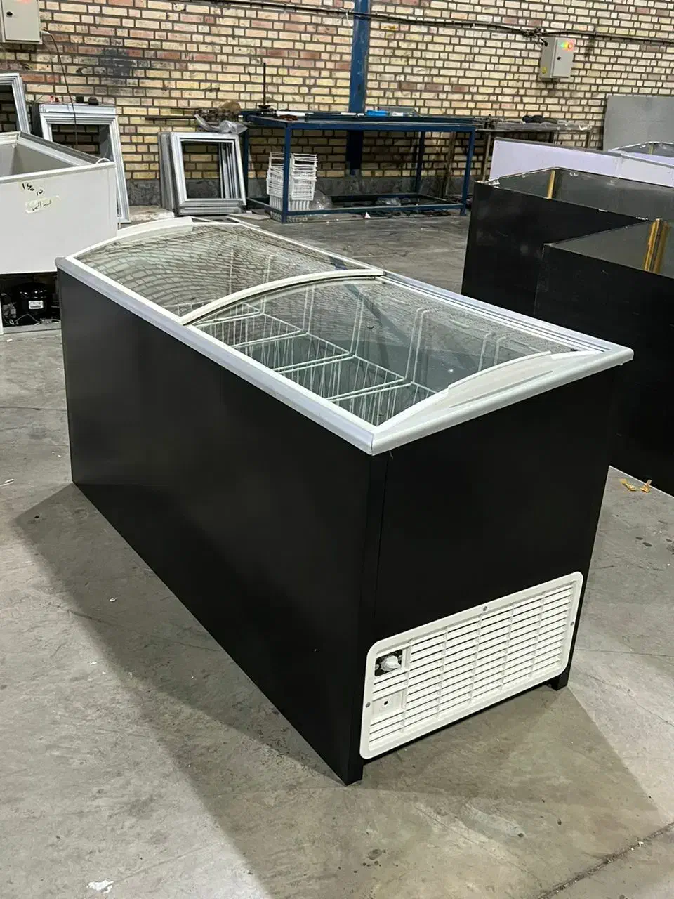 صندوقی ۴۰۰ و ۶۰۰|فروشگاه و مغازه|لردگان, |دیوار