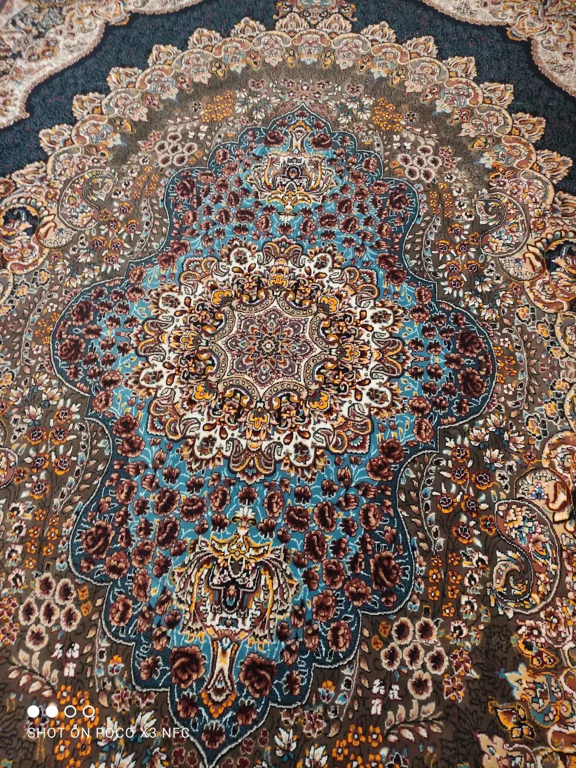 سه تخته فرش شش متری نو و یک عدد فرش چهار متری|فرش|بندر انزلی, نوروزی|دیوار