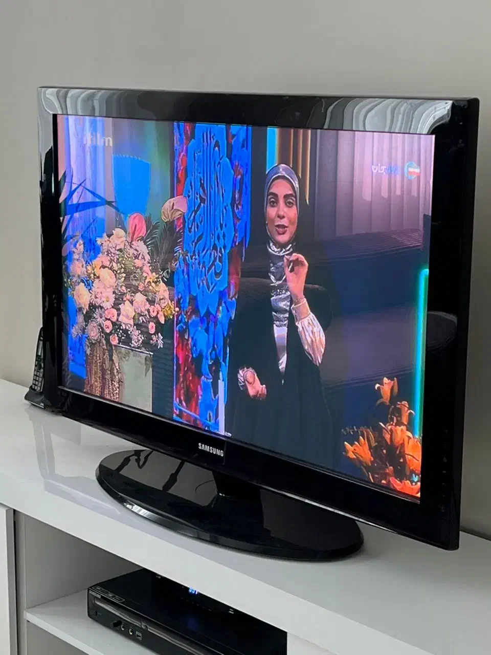 تلوزیون 43 اینو سامسونگ به همراه سینما خانواده|تلویزیون و پروژکتور|تهران, سعادتآباد|دیوار