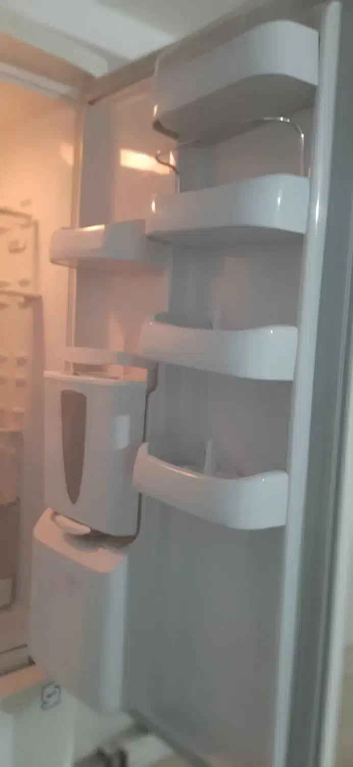 یک عدد یخچال امرسان|یخچال و فریزر|شیراز, حجت آباد|دیوار