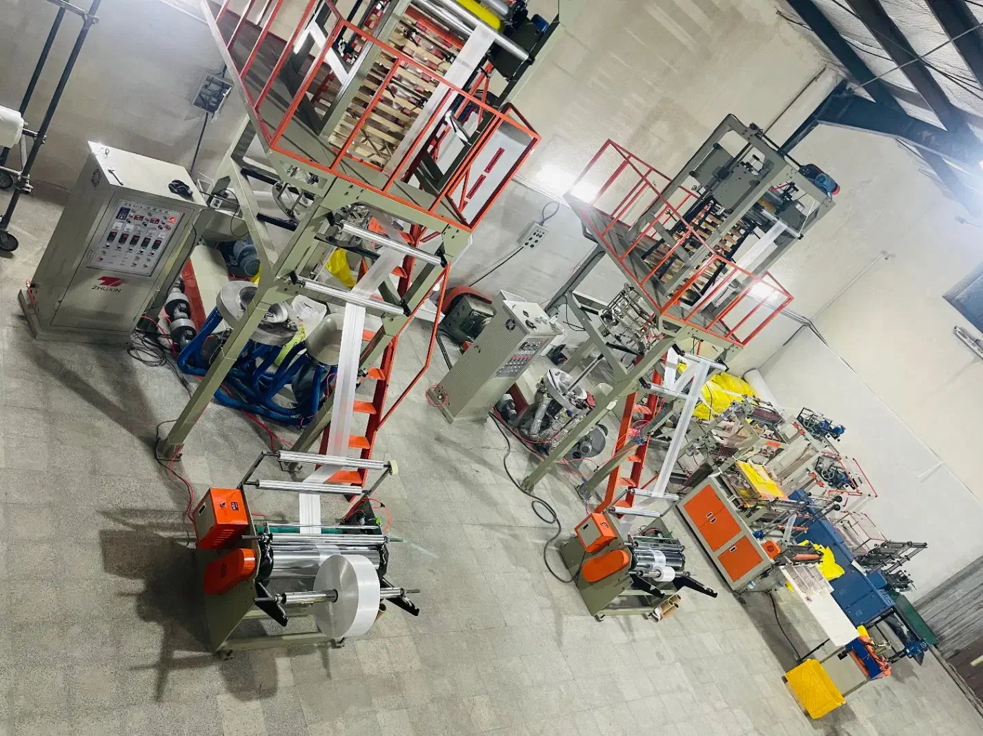 استخدام دوخت کار وتولید کار نایلکس|استخدام صنعتی، فنی، مهندسی|پردیس, شهرک صنعتی کمرد|دیوار