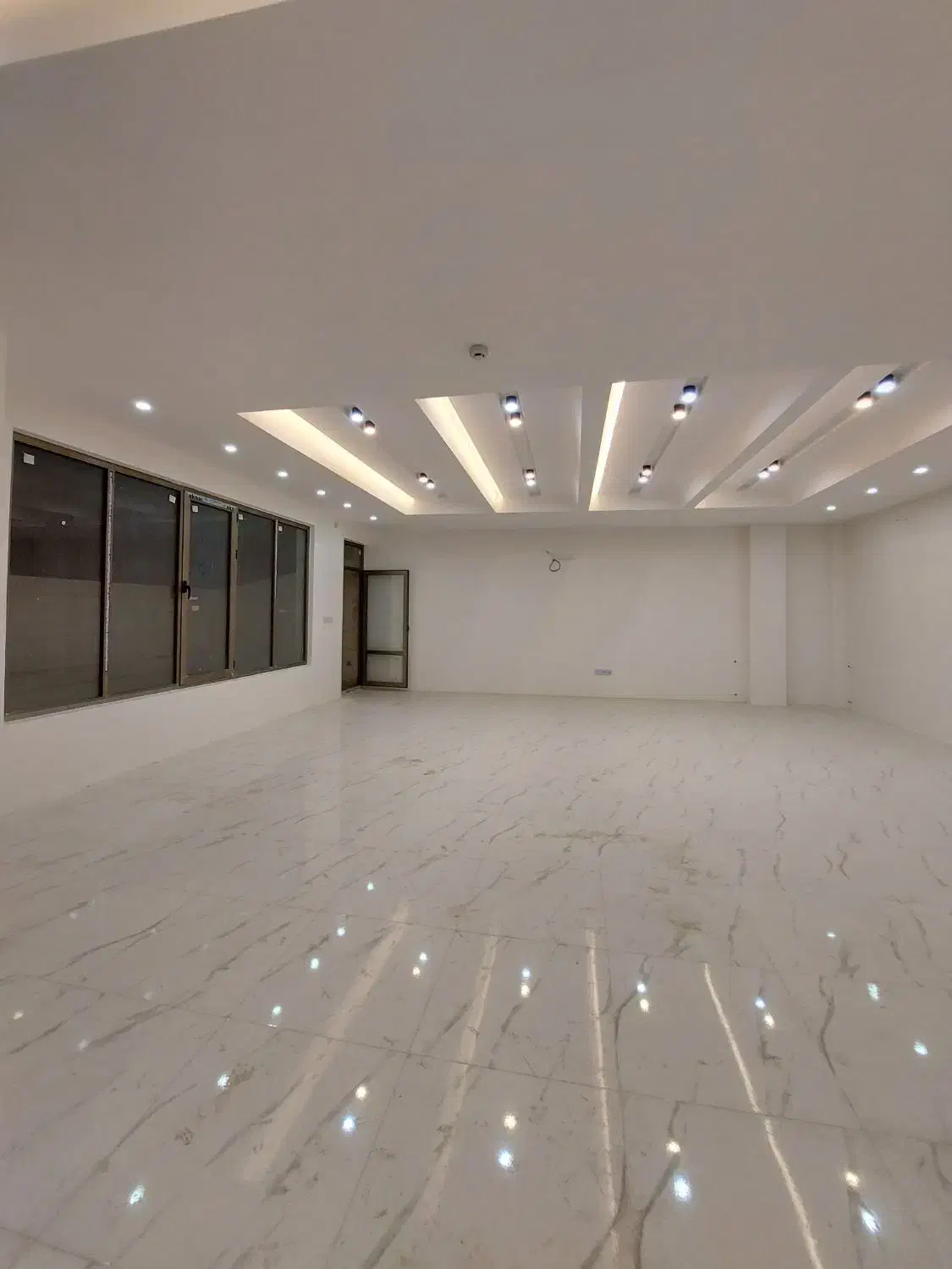 بلوار صنعت / آپارتمان ۱۷۵ متری تکواحدی حیاط دار|فروش آپارتمان|کاشان, صنعت|دیوار