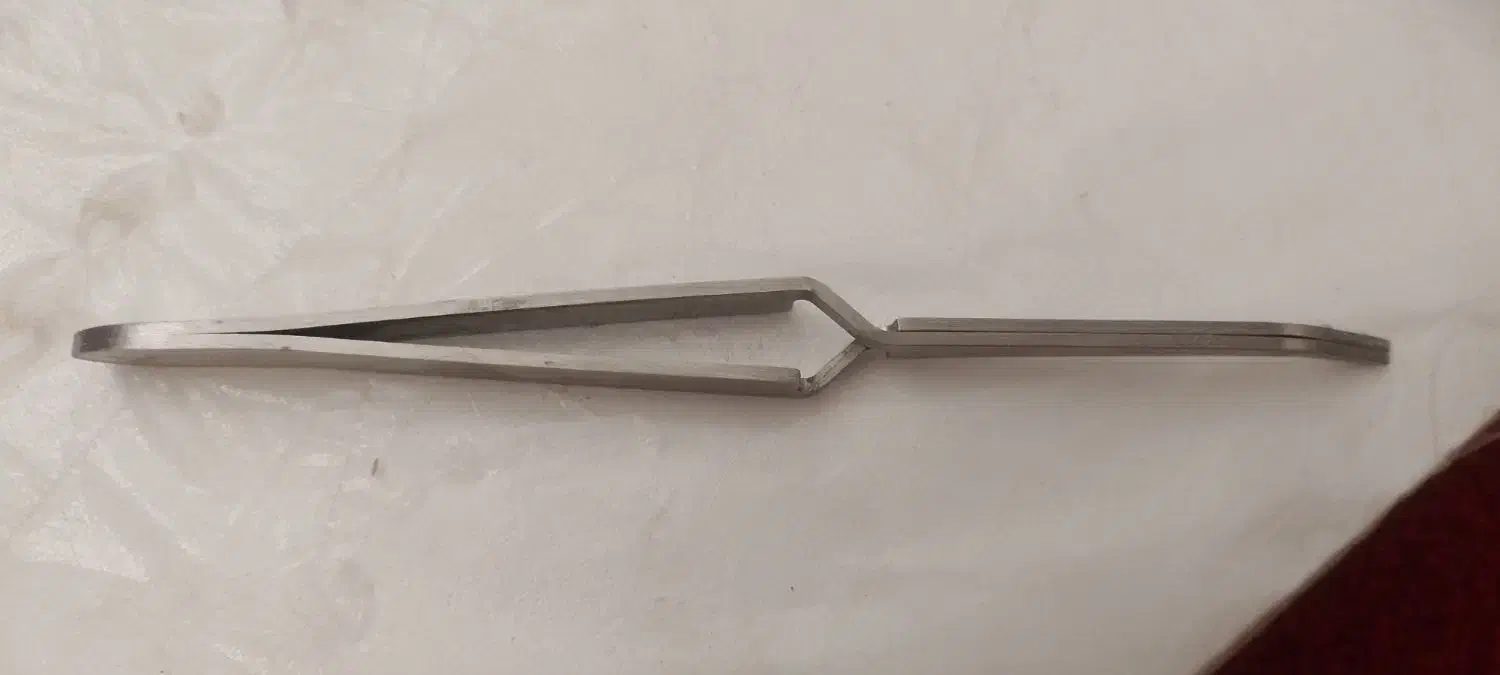 تعدادی لاک ژل.قیچی مانیکور.لوازم کاشت ناخن|آرایشی، بهداشتی، درمانی|سبزوار, فقیه سبزواری|دیوار