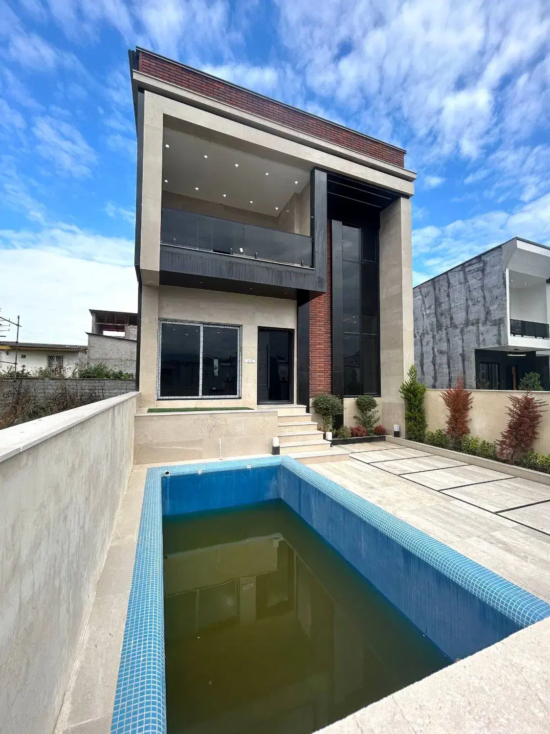 ویلا نما مدرن دوبلکس با استخر چهارفصل سنددار|فروش خانه و ویلا|کلاردشت, |دیوار