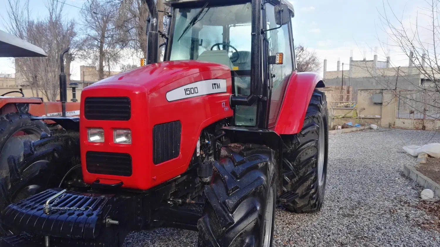 تراکتور فرگوسن 1500|خودرو سنگین|بروجن, |دیوار