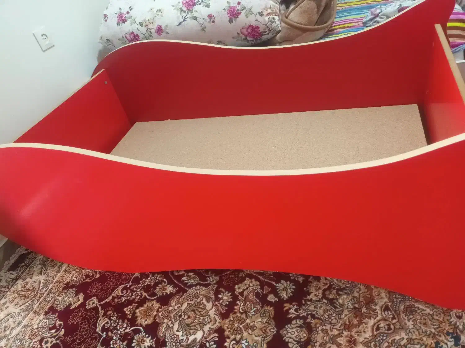 تخت کودک|اسباب و اثاث بچه|ساوه, |دیوار