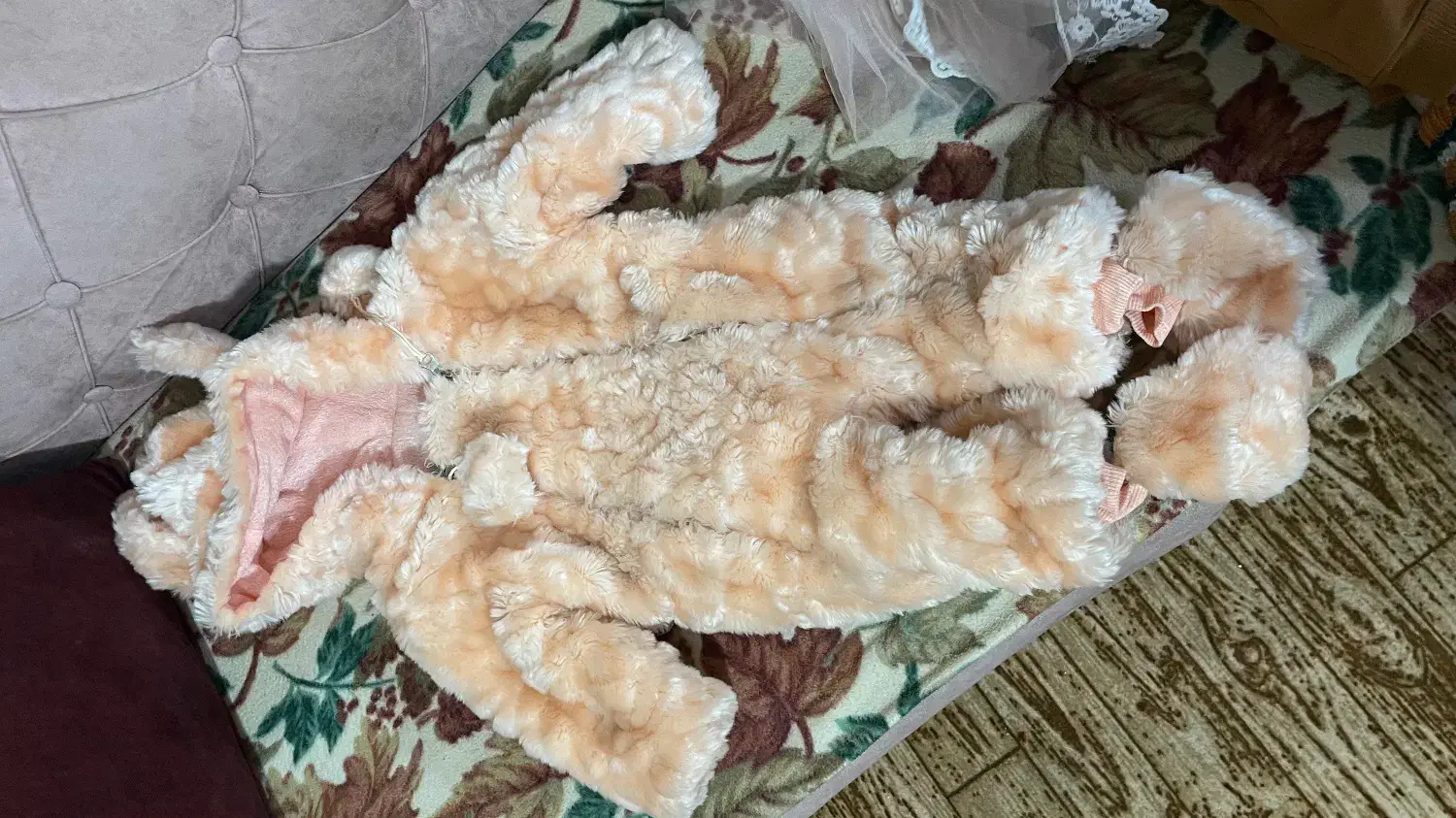 سرهمی نوزادی خز|کفش و لباس بچه|اسکو, |دیوار