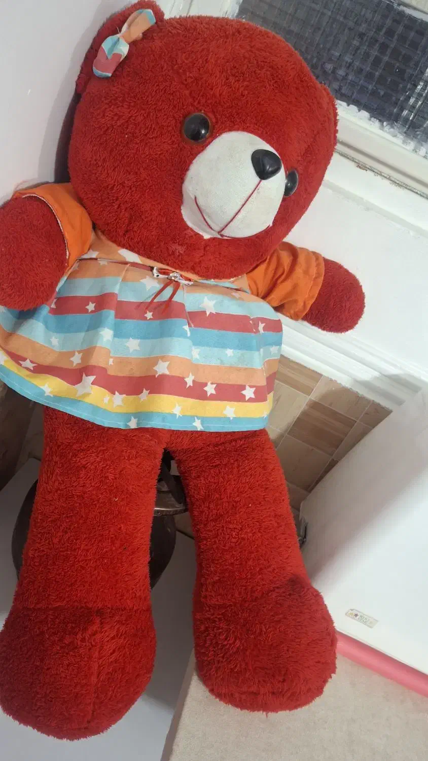 عروسک خرس|اسباب‌‌بازی|قم, قلعه کامکار|دیوار