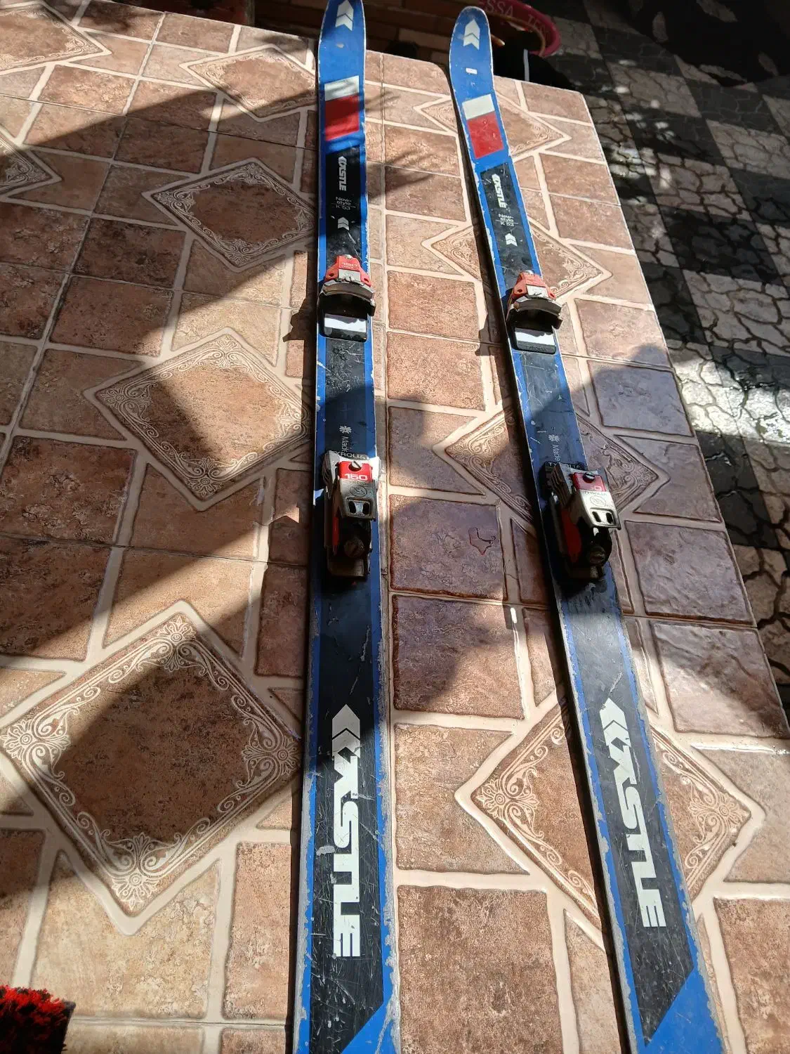 چوب اسکی خارجی محکم و مقاوم|ورزشهای زمستانی|کرج, شهرک احمدیه|دیوار