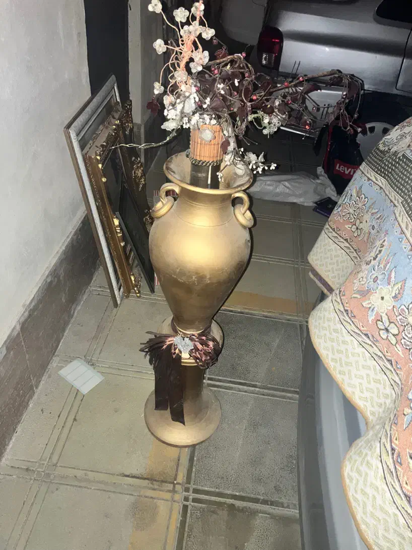 گلدان سفالی ( به همراه پایه )|صنایع دستی و سایر لوازم تزئینی|هشتگرد, فاز ۳ مهستان|دیوار