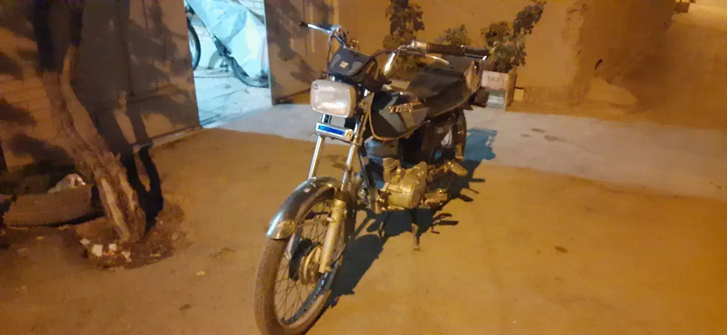 ۱۲۵ عروسک مدل ۸۷|موتورسیکلت|برخوار, |دیوار