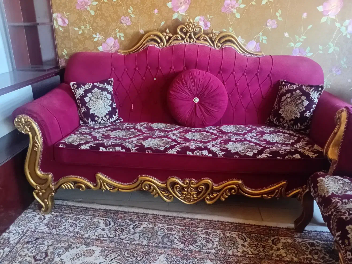 مبل|مبلمان خانگی و میز عسلی|گلبهار, شهر جدید گلبهار|دیوار