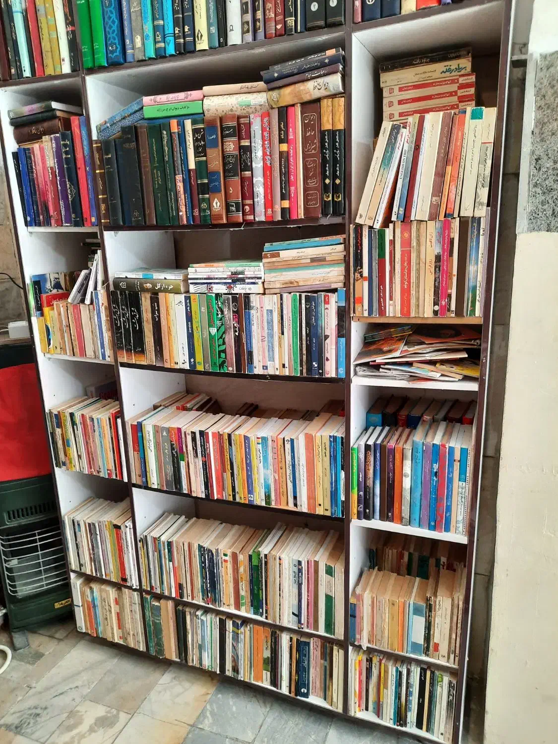 انواع کتاب قدیمی و جدید|کتاب و مجله تاریخی|بومهن, |دیوار