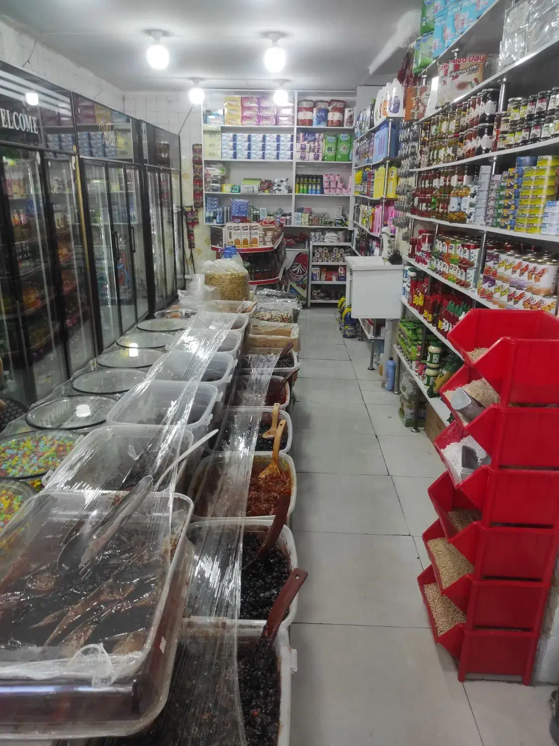 نیازمند نیروی کار ماهر در سوپر مارکت|استخدام خدمات فروشگاه و رستوران|شیراز, میرزاکوچک خان|دیوار
