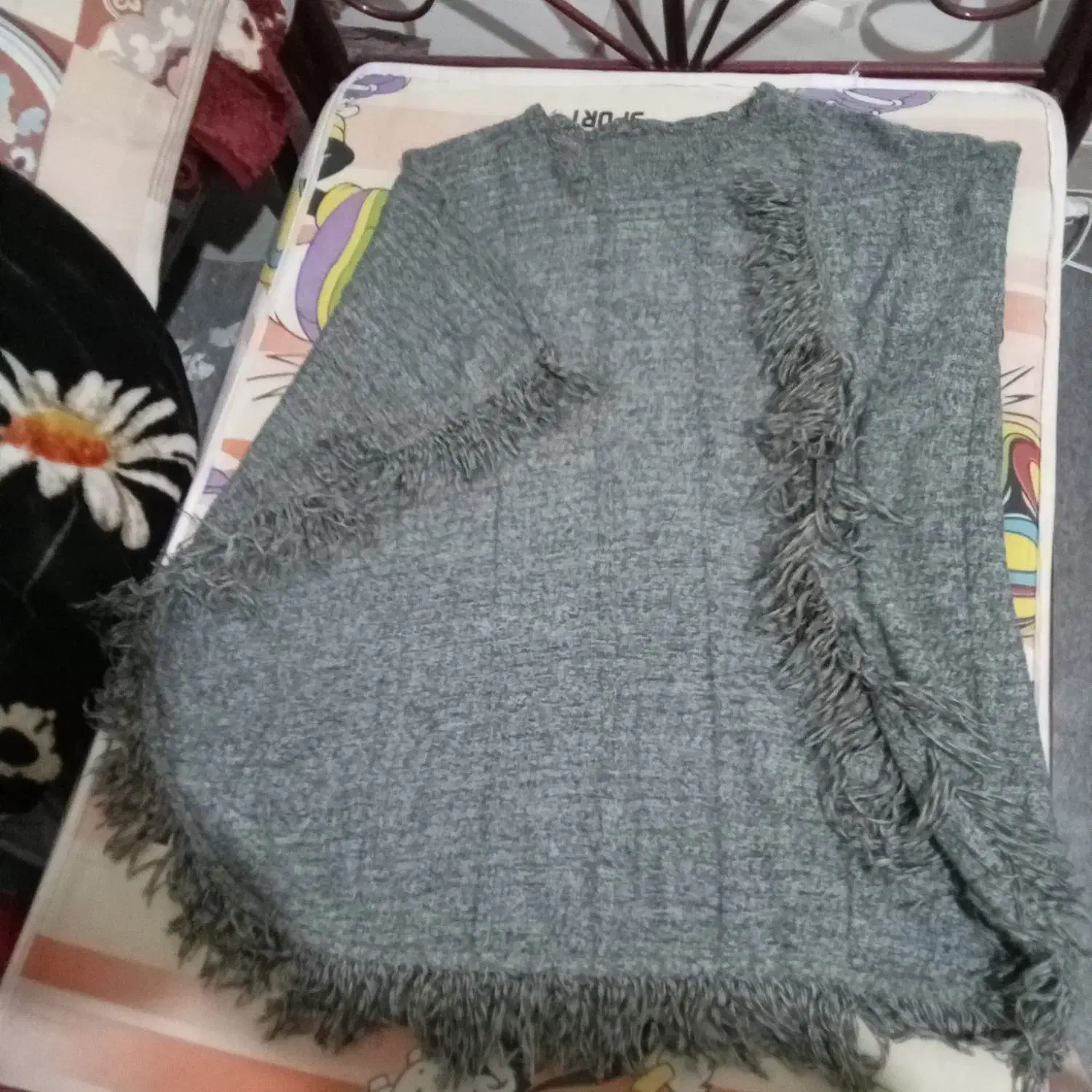 پانچو بافتنی|لباس|شاهینشهر, شهرک گلدیس|دیوار