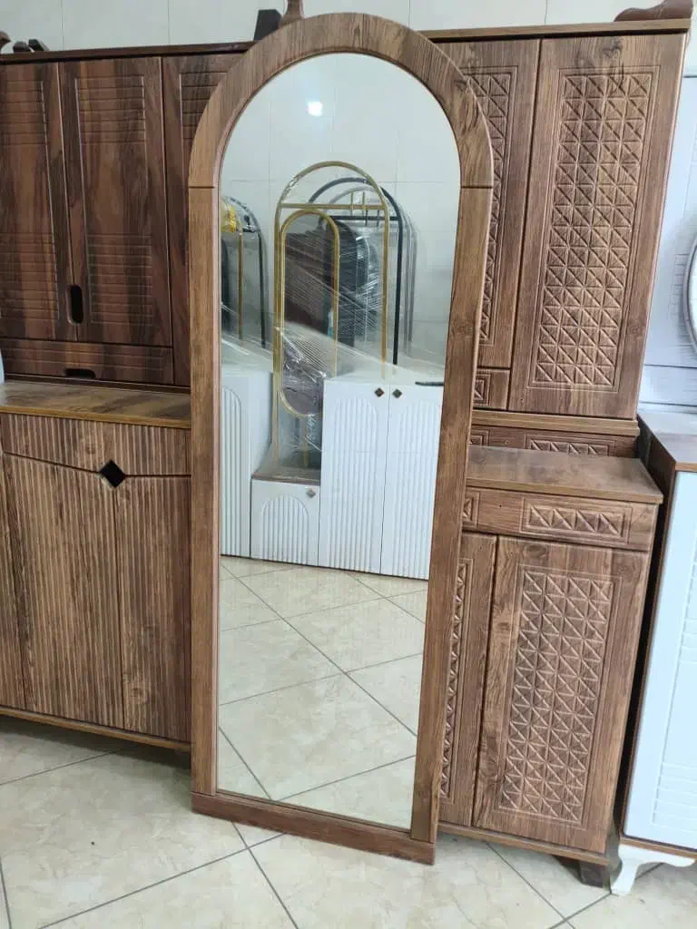 اینه قدی|آینه|میانه, |دیوار