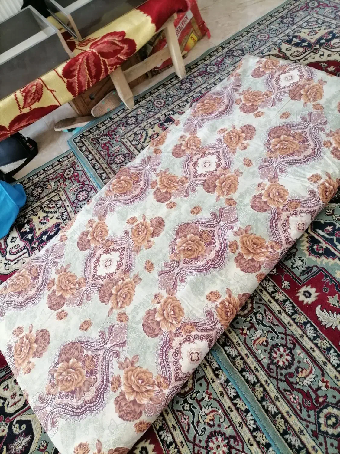 تشک تک نفره|تشک تختخواب|نجفآباد, گلدشت|دیوار