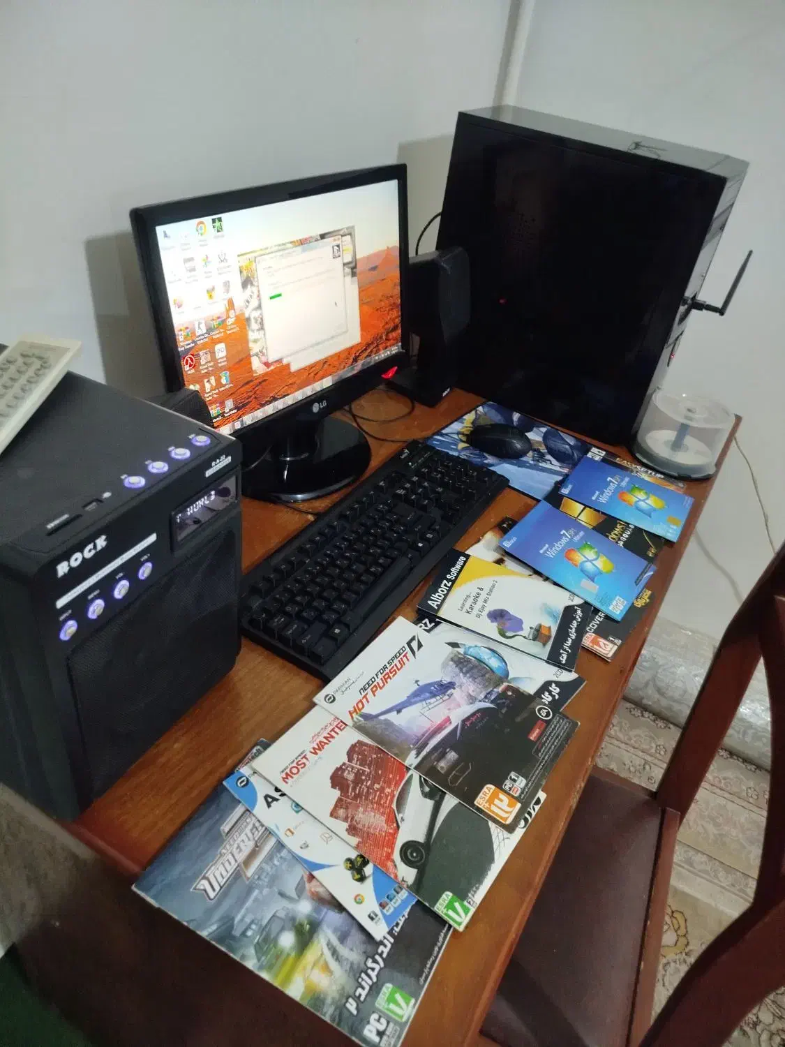 کامپیوتر با میز صندلی|رایانه رومیزی|تبریز, |دیوار