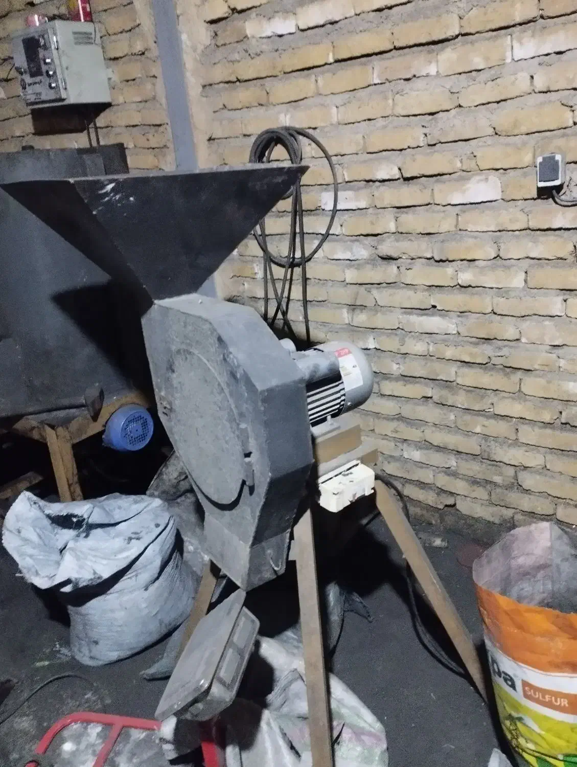 دستگاه زغال کبابی|ابزارآلات|بشاریات, |دیوار