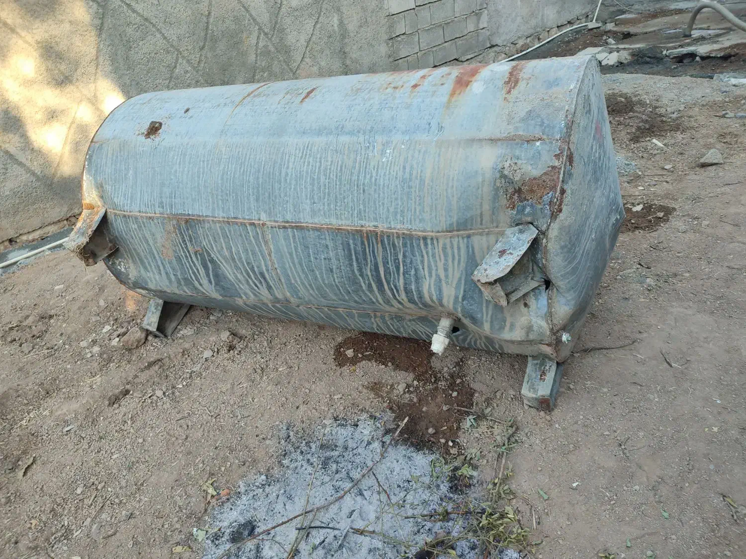 تانکر آب ورق گالوانیزه ۲۰۰۰ هزار لیتری|مصالح و تجهیزات ساختمان|کرمانشاه, |دیوار