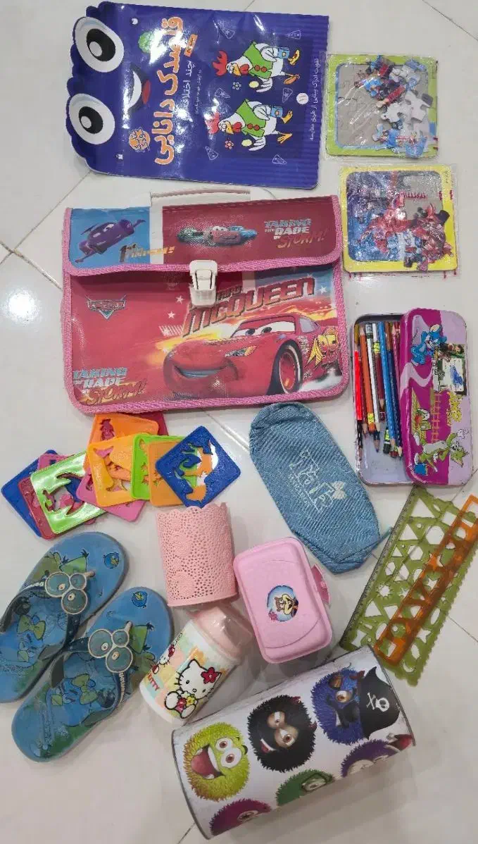 تعدادی لوازم بازی باهم ۲۵۰|اسباببازی|اسلامشهر, شهرک واوان|دیوار