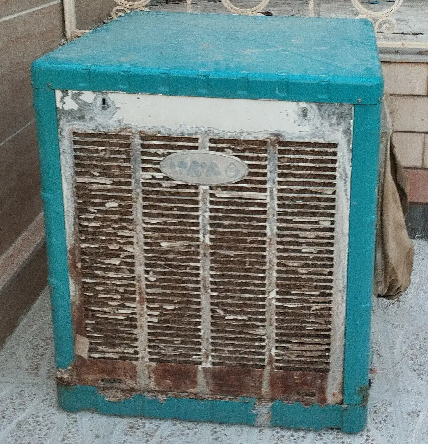 کولر آبی|کولر آبی|میانه, |دیوار