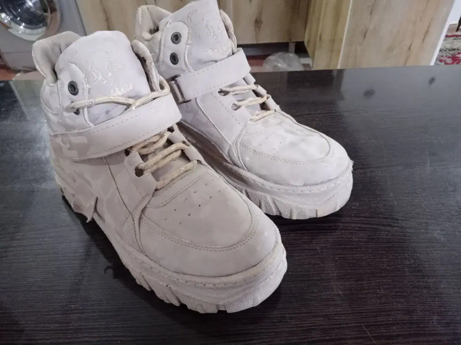 نیم بوت دخترانه کمربند ورزشی کتونی سفید|کیف، کفش، کمربند|صباشهر, |دیوار