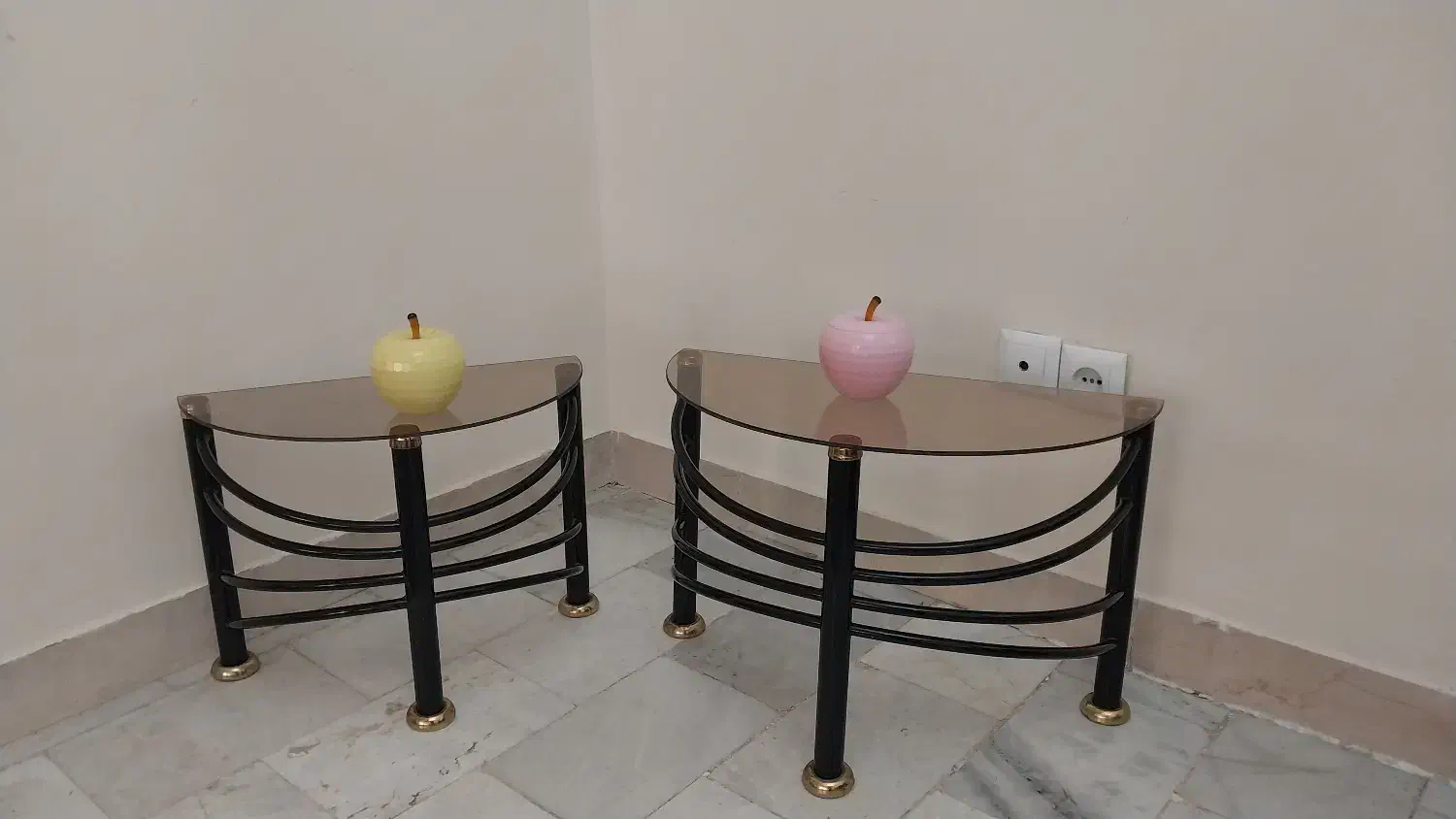 میز جلو مبلی و عسلی لوله‌ای|مبلمان خانگی و میز عسلی|تهران, آبشار تهران (دریاچه)|دیوار