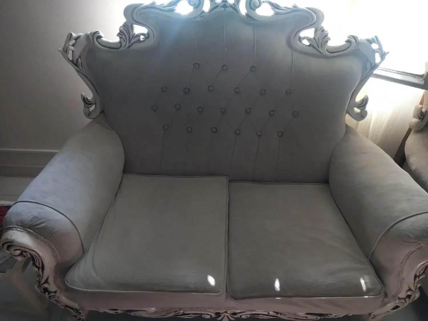 مبل سلطنتی کرم رنگ|مبلمان خانگی و میز عسلی|اندیشه, اندیشه فاز ۳|دیوار