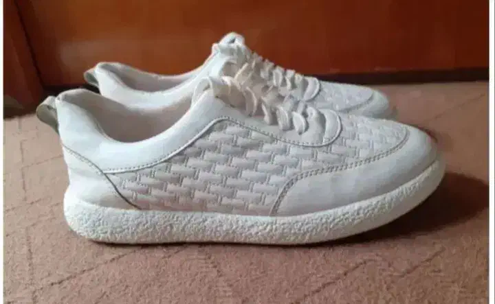 کتونی زنانه نو|کیف، کفش، کمربند|صومعه‌سرا, |دیوار