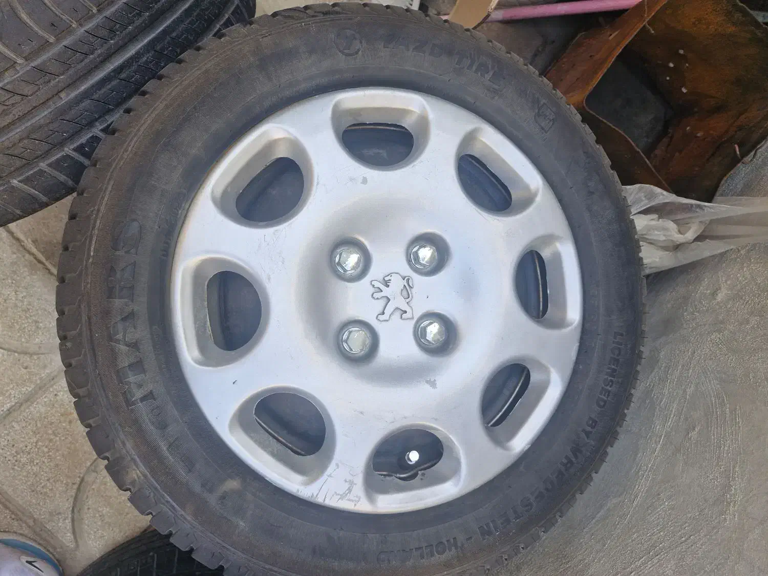 رینگ و لاستیک پژو نو|قطعات یدکی و لوازم جانبی|اصفهان, حصه شمالی|دیوار