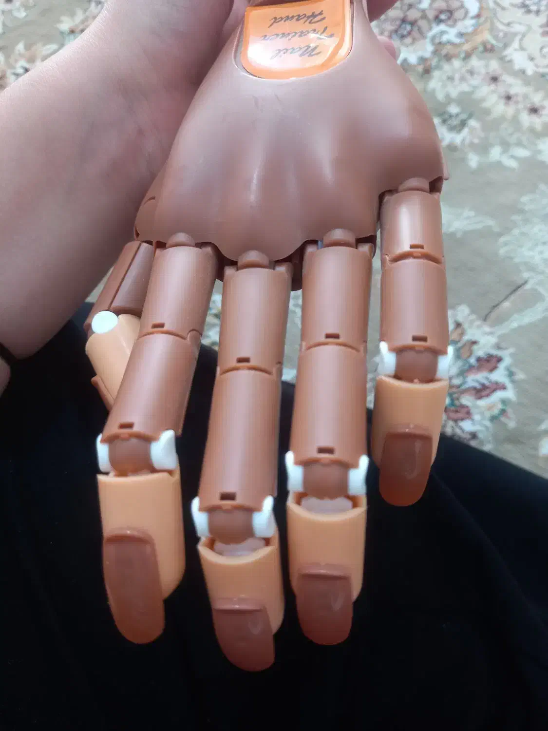 دست مفصلی|آرایشگاه و سالنهای زیبایی|محمدیه-قزوین, |دیوار