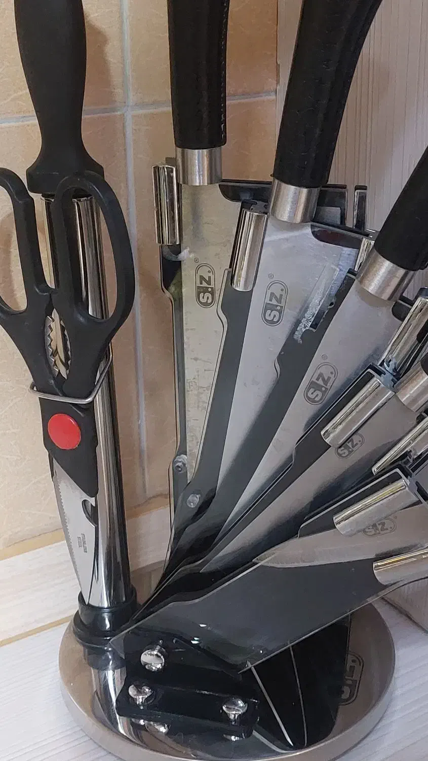 سرویس چاقو در حد نو زیر قیمت|ظروف پختوپز|شاهینشهر, شهرک میلاد|دیوار