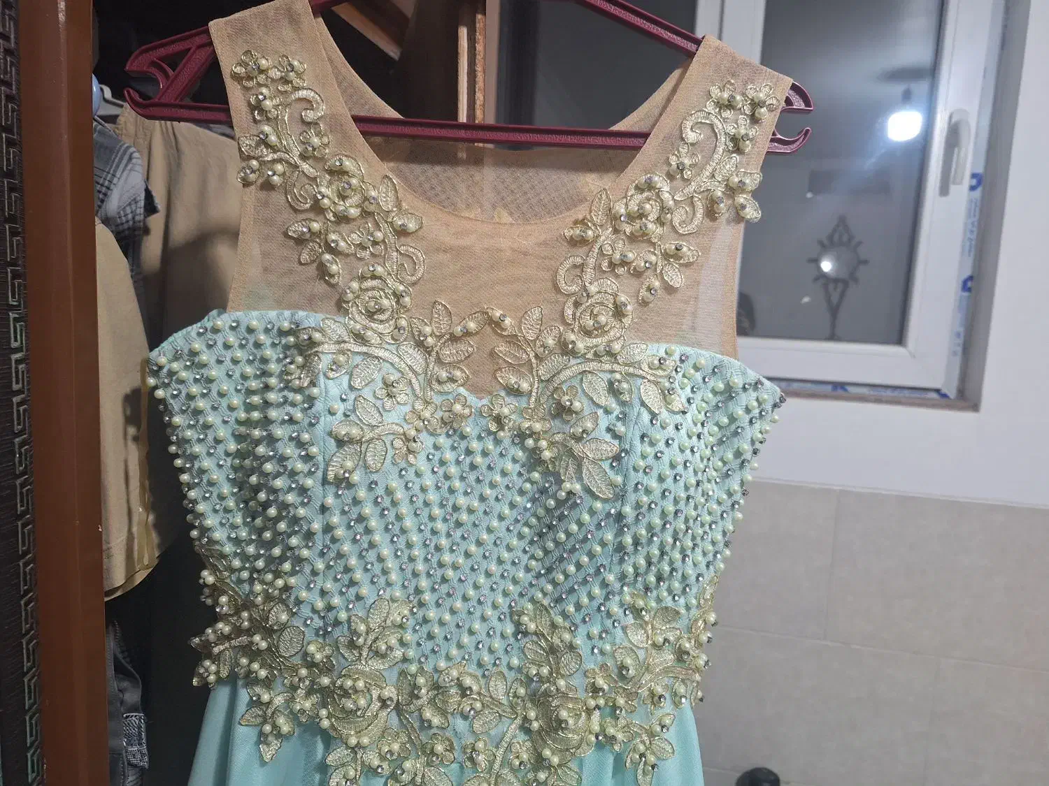 لباس مجلسی|لباس|حمیدیا, |دیوار