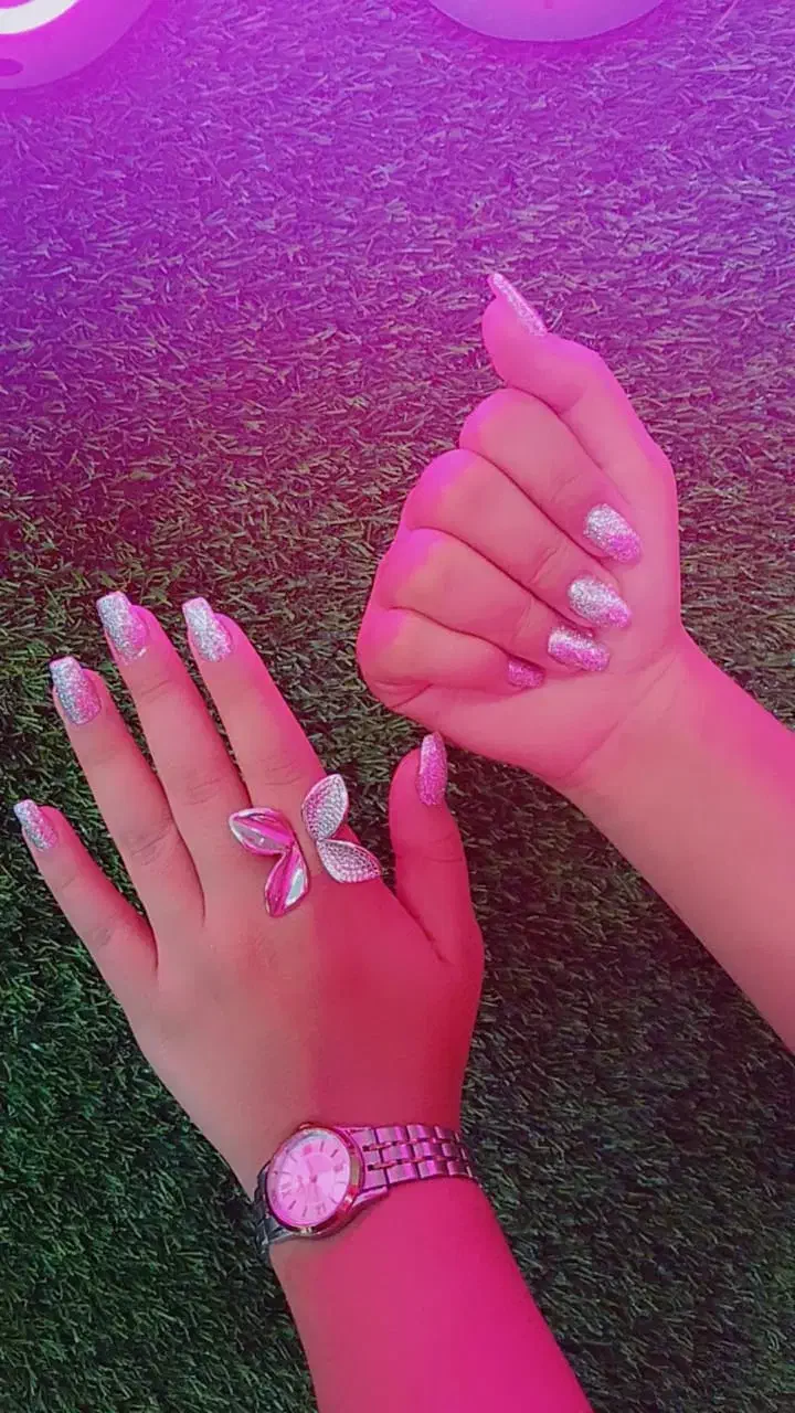 کاش ناخن مدل میخواستیم هزینه مواد گرفته میشه|خدمات آرایشگری و زیبایی|خوی, |دیوار