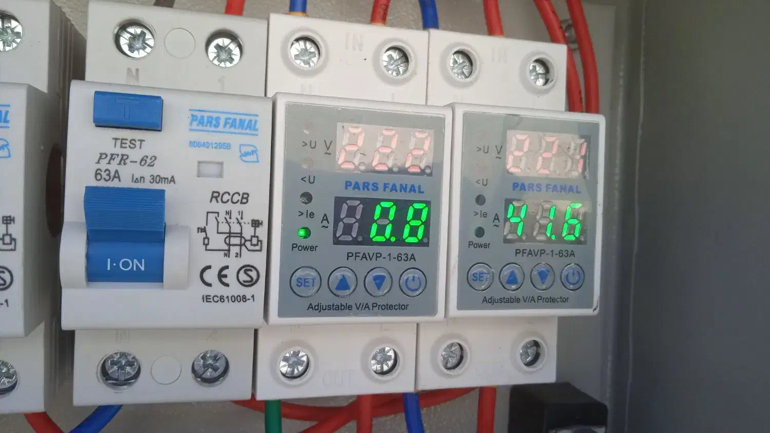 برقکار حرفه ای ساختمان|خدمات پیشه و مهارت|شیراز, شهرک گلها|دیوار