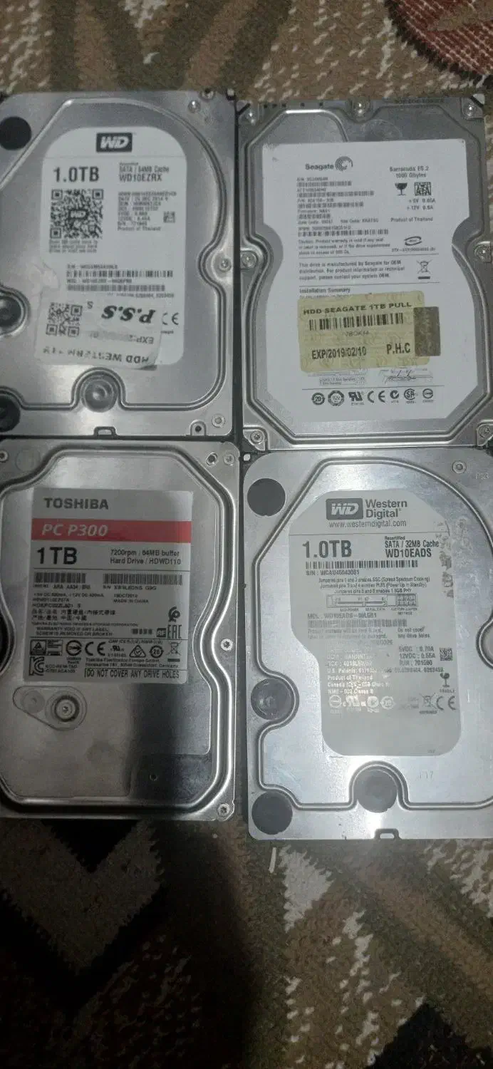 4عددهارد 1ترا سالم و ضمانتی با یه هفته مهلت تست|قطعات و لوازم جانبی رایانه|زاهدان, |دیوار