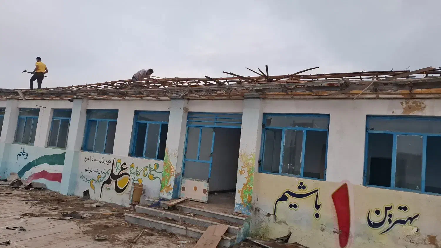 گروه تخریب ساختمان فریدون  خریداری  کلیه  وسایل|خدمات پیشه و مهارت|کجور, |دیوار