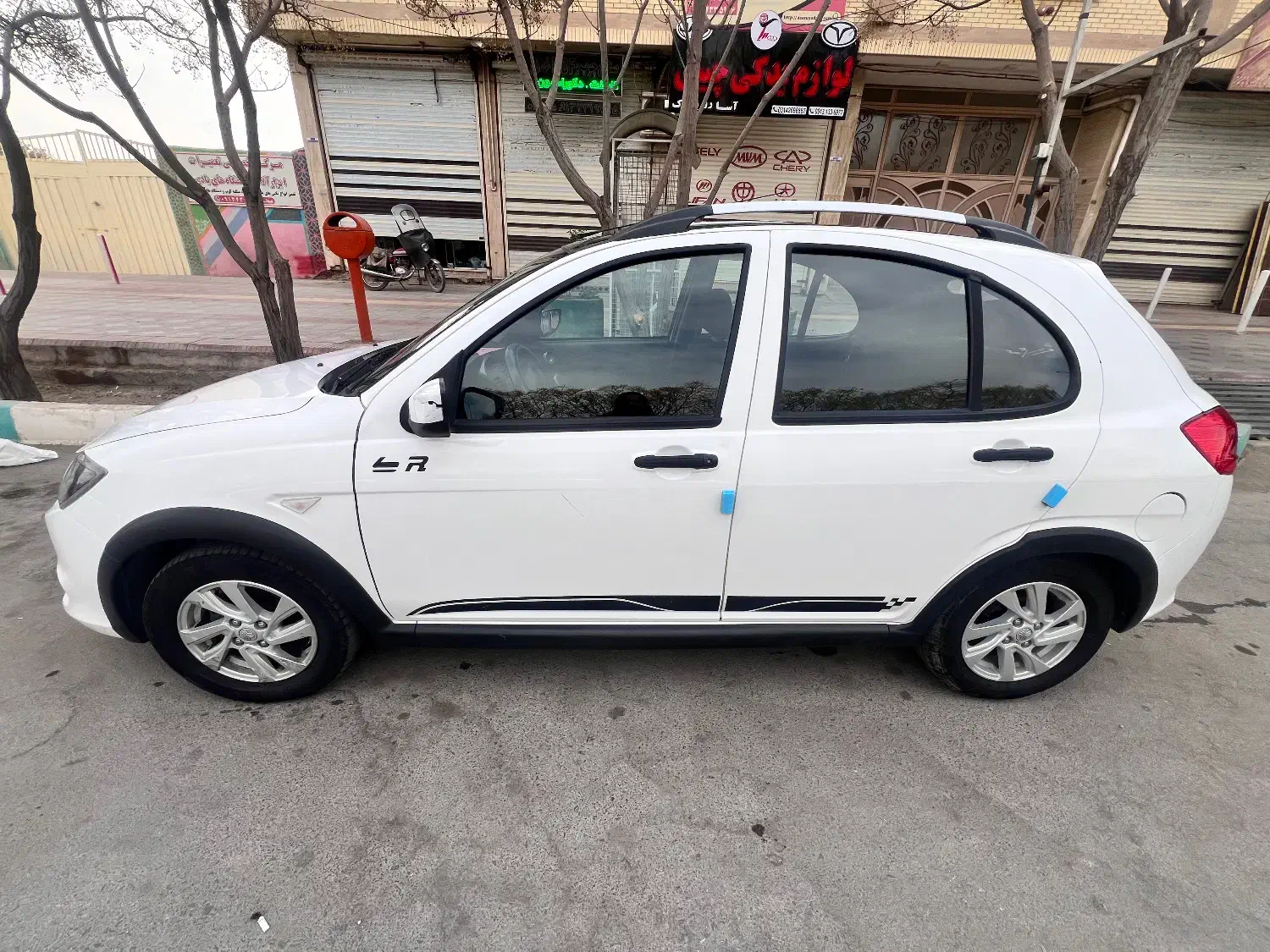 کوییک مدل ۱۴۰۱ سفید|خودرو سواری و وانت|نجف‌آباد, باهنر|دیوار