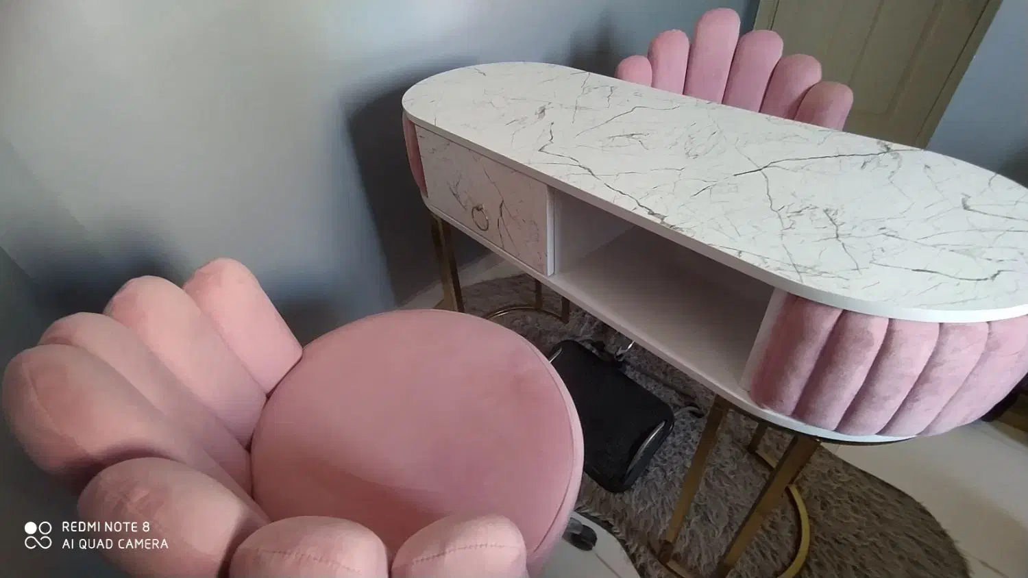 میز ناخن کاملا سالم و نو|آرایشگاه و سالن‌های زیبایی|پرند, فاز ۶|دیوار