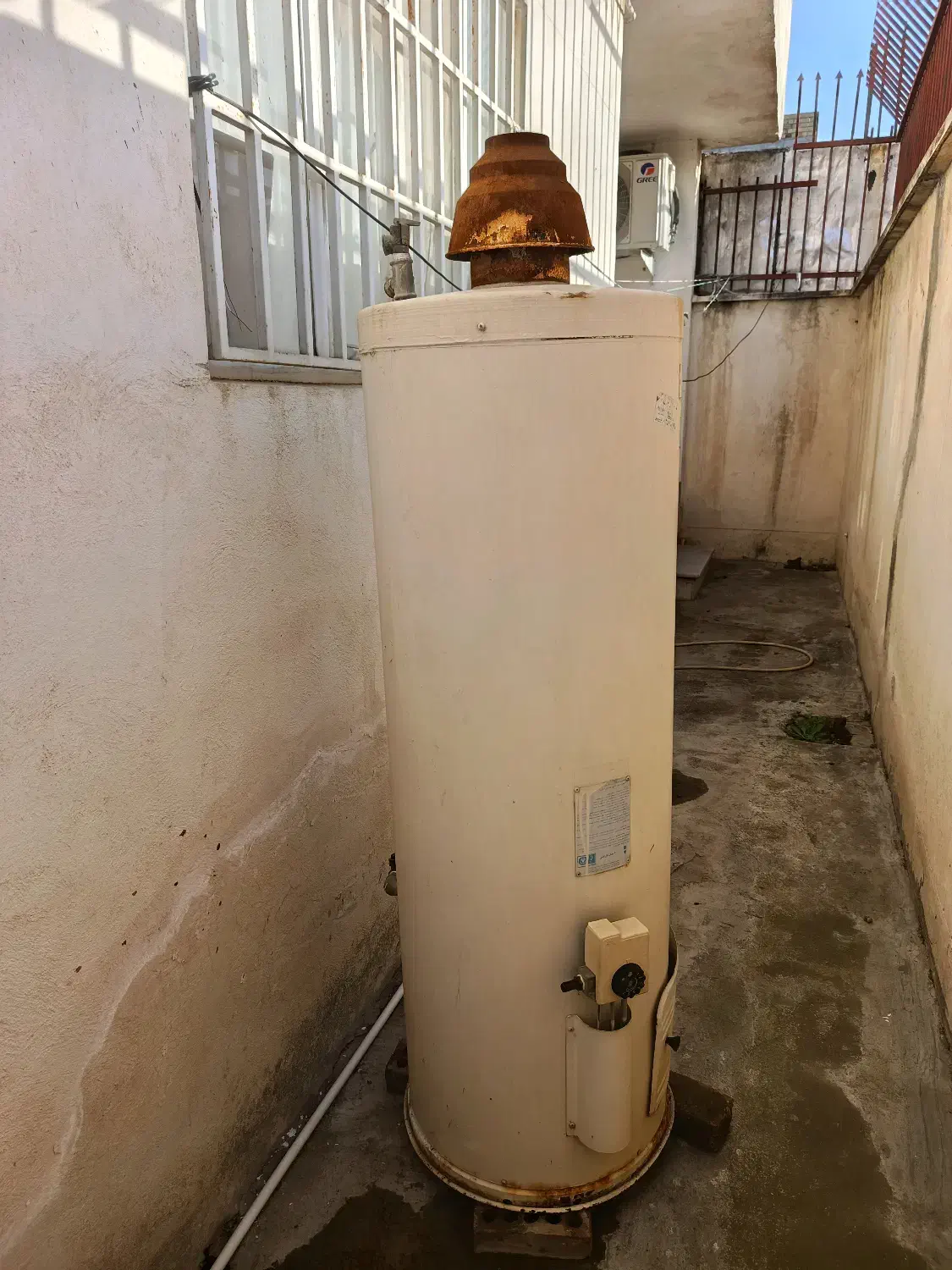 آبگرمکن مخزنی|آبگرمکن، پکیج، شوفاژ|گنبد کاووس, |دیوار