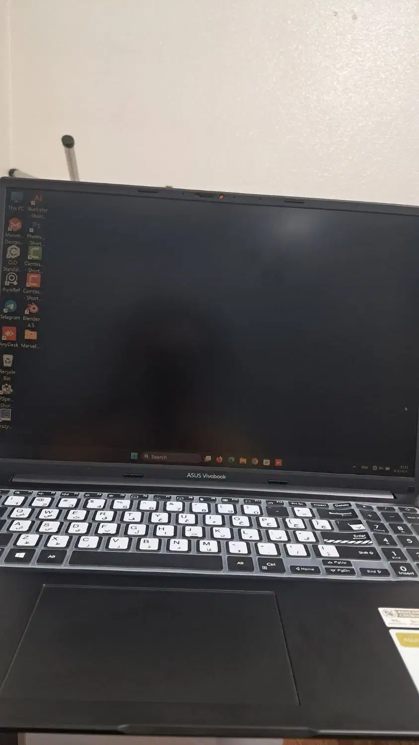 لب تاب نو|رایانه همراه|شاهین‌شهر, عطار|دیوار