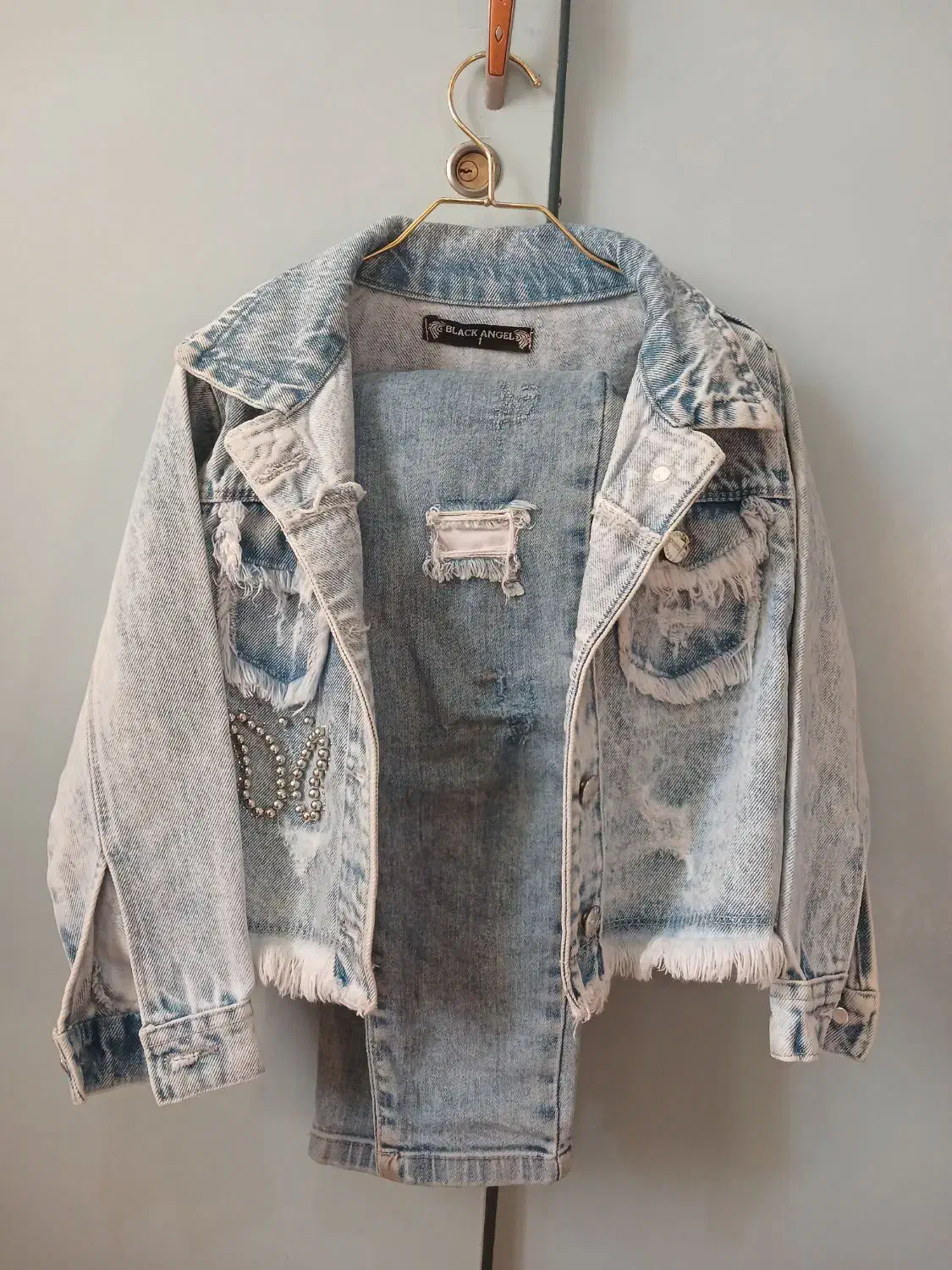 لباس دخترانه|کفش و لباس بچه|هشتگرد, فاز ۲ مهستان|دیوار