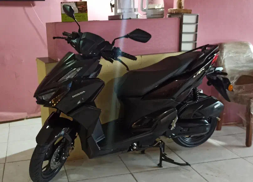 کلیک واریو 170 مدل 1402 کم کارکرد|موتورسیکلت|اردبیل, |دیوار