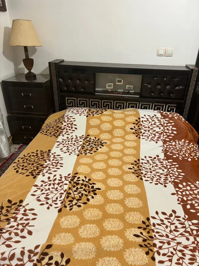 سرویس خواب|تخت و سرویس خواب|شیراز, زرهی|دیوار