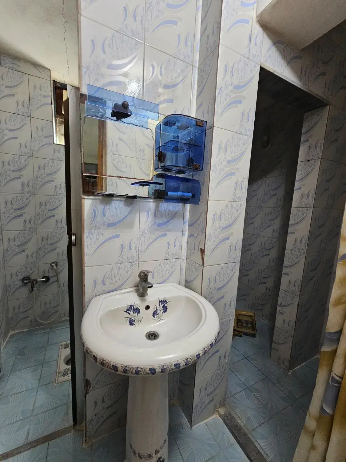 اجاره آپارتمان ۱۰۰ متری/ دو خواب/ تاکسی خور|اجارهٔ آپارتمان|تالش, هشتپر|دیوار