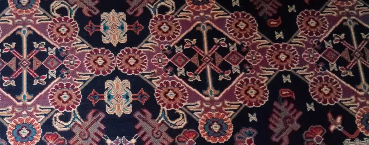 کناره|فرش|قم, ولیعصر|دیوار