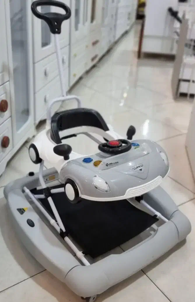 روروئک نو|کالسکه و لوازم جانبی|بروجرد, |دیوار