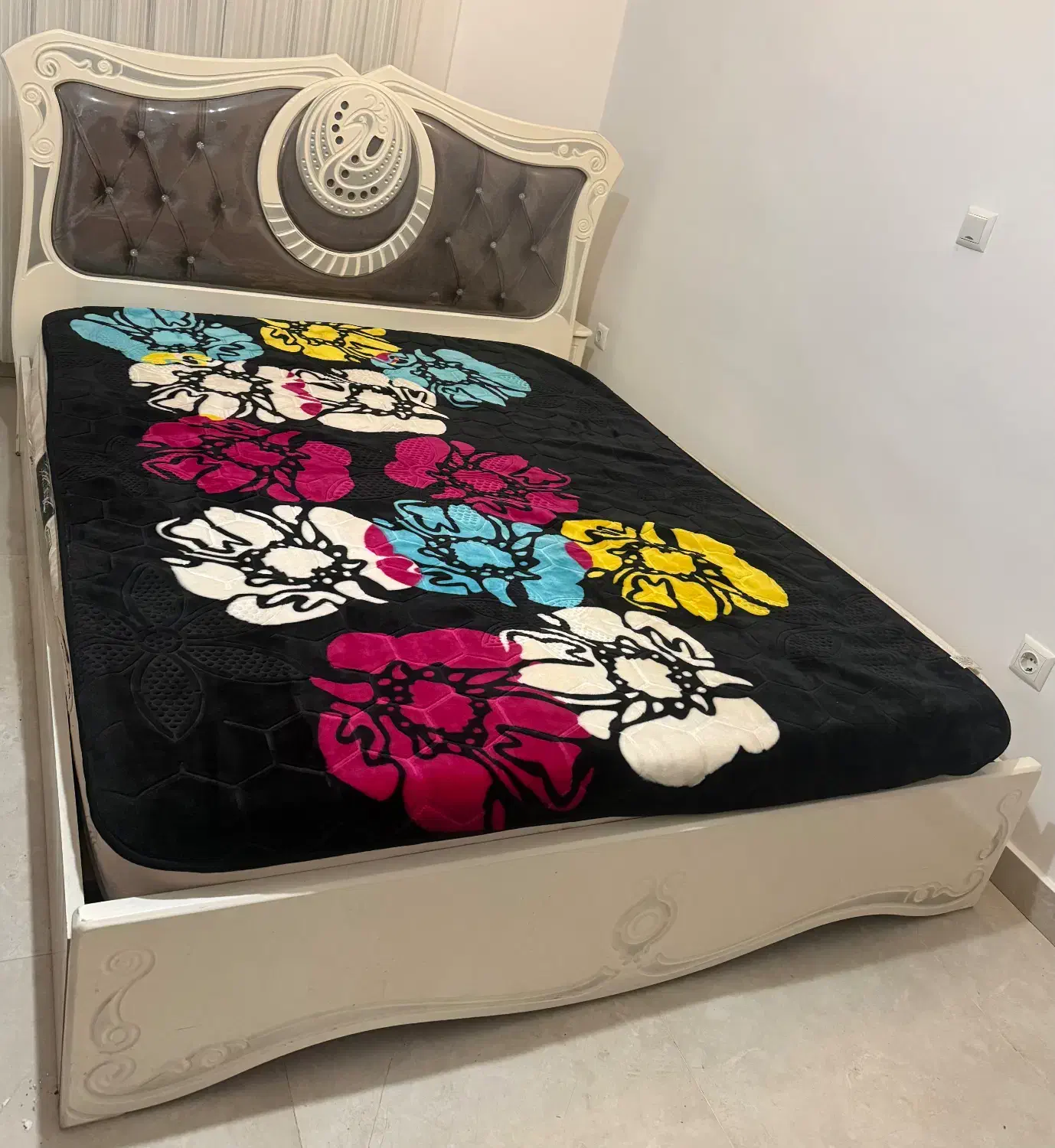 تخت خواب دو نفره|تخت و سرویس خواب|نوشهر, |دیوار